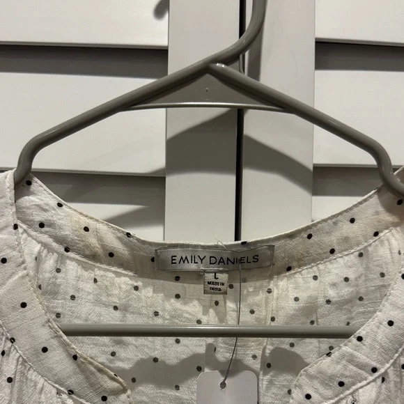 Emily Daniels Pre Owned Polka Dots Elegant Blouse with lace detail. - Picture 2 of 7